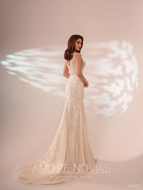 https://amore-novias.com/images/stories/virtuemart/product/AIR015       (3).jpg